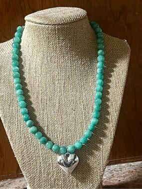 New beautiful necklace teal quartz